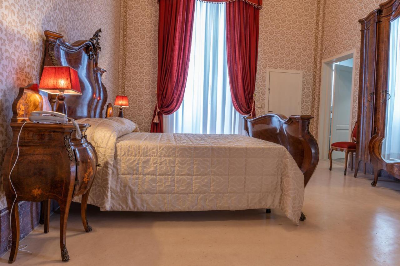 Il Cavaliere Al Borgo Antico Copertino Exterior foto